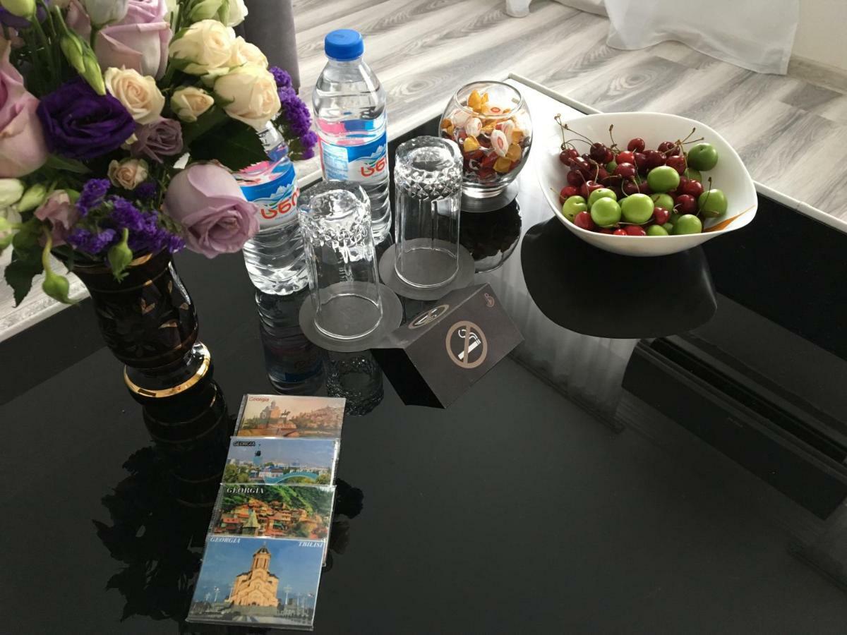 Guest House In Avlabari Tbilisi Eksteriør billede